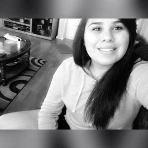 Meet your Posher, Alejandra